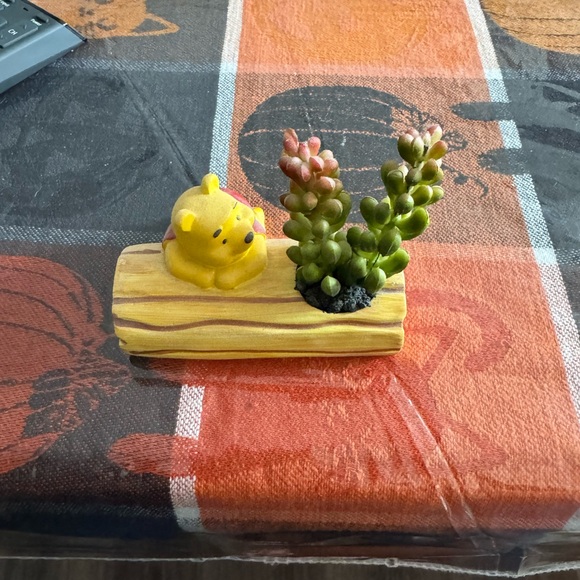 Darling Winnie the Pooh faux succulent from box lunch, like new - Picture 1 of 2